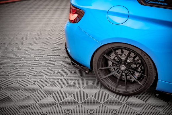 BMW M2 F87 - Splitters laterais traseiros STREET PRO | BM287MCOMPCNC-RSD1B+RSF1G | Produto Maxton Design distribuído por Unicartuning. BMW M2 F87 - Splitters laterais traseiros STREET PRO | BM287MCOMPCNC-RSD1B+RSF1G | Produto Maxton Design distribuído por Unicartuning.