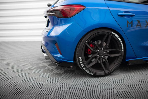 Ford Focus ST Mk4 - Splitters laterais traseiros STREET PRO | FOFO4STCNC-RSD1B+RSF1G | Produto Maxton Design distribuído por Unicartuning.