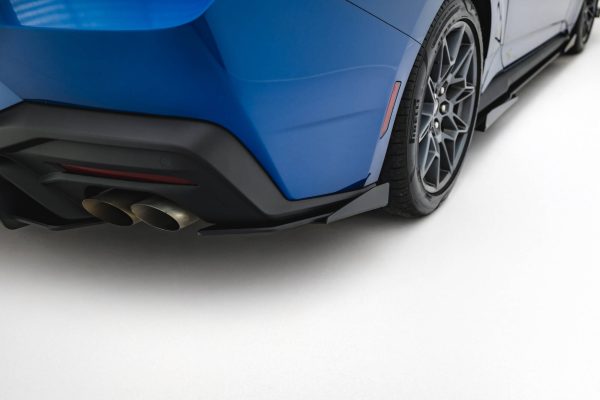 Ford Mustang GT Mk7 - Splitters laterais traseiros STREET PRO | FOMU7GTCNC-RSD1BRB+RSF1G | Produto Maxton Design distribuído por Unicartuning. Ford Mustang GT Mk7 - Splitters laterais traseiros STREET PRO | FOMU7GTCNC-RSD1BRB+RSF1G | Produto Maxton Design distribuído por Unicartuning.