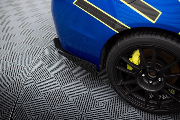 Subaru WRX STI Mk1 - Splitters laterais traseiros STREET PRO | SUIM4FWRXSTICNC-RSD1BRB+RSF1G | Produto Maxton Design distribuído por Unicartuning. Subaru WRX STI Mk1 - Splitters laterais traseiros STREET PRO | SUIM4FWRXSTICNC-RSD1BRB+RSF1G | Produto Maxton Design distribuído por Unicartuning.