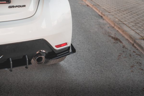 Toyota GR Yaris Mk4 - Splitters laterais traseiros STREET PRO | TOYA4GR4CNC-RSD1B+RSF1G | Produto Maxton Design distribuído por Unicartuning. Toyota GR Yaris Mk4 - Splitters laterais traseiros STREET PRO | TOYA4GR4CNC-RSD1B+RSF1G | Produto Maxton Design distribuído por Unicartuning.
