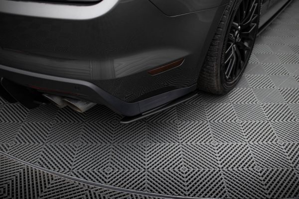 Ford Mustang GT Mk6 - Splitters laterais traseiros STREET PRO | FOMU6GTCNC-RSD1B | Produto Maxton Design distribuído por Unicartuning. Ford Mustang GT Mk6 - Splitters laterais traseiros STREET PRO | FOMU6GTCNC-RSD1B | Produto Maxton Design distribuído por Unicartuning.