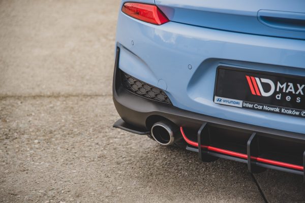 Hyundai I30 Mk3 N - Splitters laterais traseiros STREET PRO | HYI303NCNC-RSD2BRB | Produto Maxton Design distribuído por Unicartuning. Hyundai I30 Mk3 N - Splitters laterais traseiros STREET PRO | HYI303NCNC-RSD2BRB | Produto Maxton Design distribuído por Unicartuning.