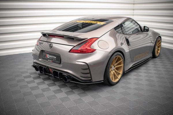 Nissan 370z Nismo (facelift) - Splitters laterais traseiros STREET PRO | NI370ZNISMOCNC-RSD1B | Produto Maxton Design distribuído por Unicartuning. Nissan 370z Nismo (facelift) - Splitters laterais traseiros STREET PRO | NI370ZNISMOCNC-RSD1B | Produto Maxton Design distribuído por Unicartuning.