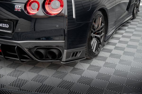 Nissan GTR R35 (facelift) - Splitters laterais traseiros STREET PRO | NIGTR4F3CNC-RSD1B | Produto Maxton Design distribuído por Unicartuning. Nissan GTR R35 (facelift) - Splitters laterais traseiros STREET PRO | NIGTR4F3CNC-RSD1B | Produto Maxton Design distribuído por Unicartuning.