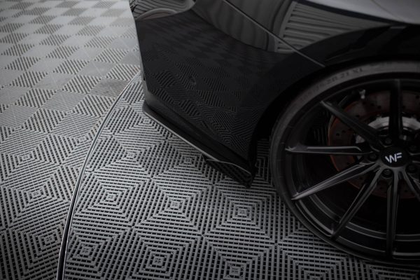BMW M2 G87 - Splitters laterais traseiros STREET PRO V.1 | BMM2G87CNC-RSD1BRB+RSF1G | Produto Maxton Design distribuído por Unicartuning.