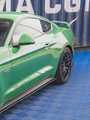 Ford Mustang GT Mk6 (facelift) - Splitters laterais traseiros STREET PRO V.1 | FOMU6FGTCNC-RSD1BRB | Produto Maxton Design distribuído por Unicartuning. Ford Mustang GT Mk6 (facelift) - Splitters laterais traseiros STREET PRO V.1 | FOMU6FGTCNC-RSD1BRB | Produto Maxton Design distribuído por Unicartuning.