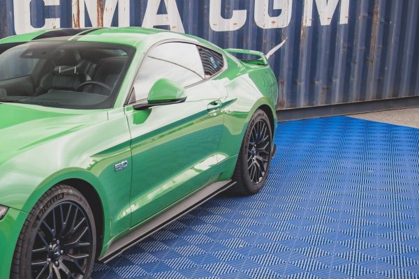 Ford Mustang GT Mk6 (facelift) - Splitters laterais traseiros STREET PRO V.1 | FOMU6FGTCNC-RSD1BRB | Produto Maxton Design distribuído por Unicartuning. Ford Mustang GT Mk6 (facelift) - Splitters laterais traseiros STREET PRO V.1 | FOMU6FGTCNC-RSD1BRB | Produto Maxton Design distribuído por Unicartuning.