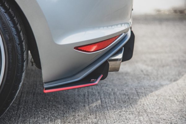 Volkswagen Golf 7 GTI - Splitters laterais traseiros STREET PRO V.1 | VWGO7GTICNC-RSD1BRB | Produto Maxton Design distribuído por Unicartuning.