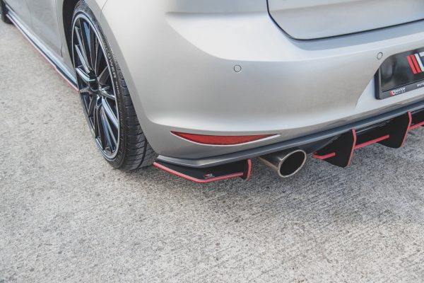Volkswagen Golf 7 GTI - Splitters laterais traseiros STREET PRO V.1 | VWGO7GTICNC-RSD1BRB | Produto Maxton Design distribuído por Unicartuning.