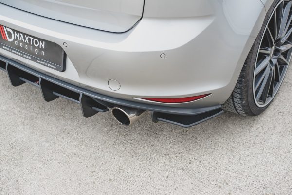 Volkswagen Golf 7 GTI - Splitters laterais traseiros STREET PRO V.1 | VWGO7GTICNC-RSD1BRB | Produto Maxton Design distribuído por Unicartuning.
