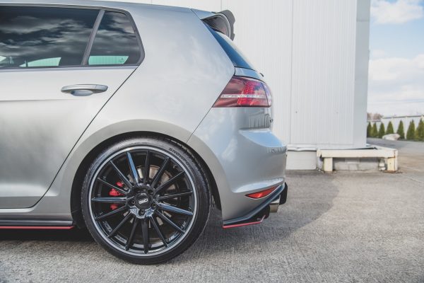 Volkswagen Golf 7 GTI - Splitters laterais traseiros STREET PRO V.1 | VWGO7GTICNC-RSD1BRB | Produto Maxton Design distribuído por Unicartuning.