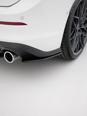 Volkswagen Golf GTI / GTE / R-line Mk8 - Splitters laterais traseiros STREET PRO V.1 | VWGO8GTICNC-RSD1B | Produto Maxton Design distribuído por Unicartuning. Volkswagen Golf GTI / GTE / R-line Mk8 - Splitters laterais traseiros STREET PRO V.1 | VWGO8GTICNC-RSD1B | Produto Maxton Design distribuído por Unicartuning.