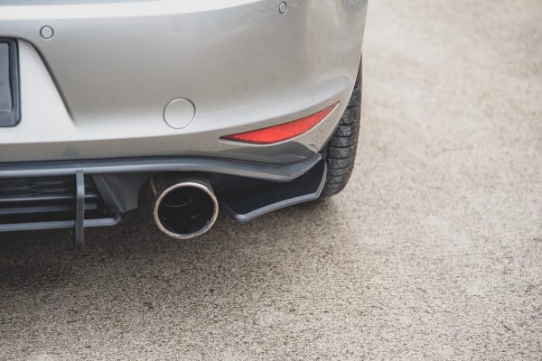 Volkswagen Golf 7 GTI - Splitters laterais traseiros STREET PRO V.2 | VWGO7GTICNC-RSD2B | Produto Maxton Design distribuído por Unicartuning. Volkswagen Golf 7 GTI - Splitters laterais traseiros STREET PRO V.2 | VWGO7GTICNC-RSD2B | Produto Maxton Design distribuído por Unicartuning.