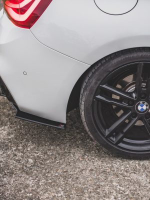 BMW 1 F20 M140i - Splitters laterais traseiros STREET PRO V.3 | BM1F20FMCNC-RSD3B | Produto Maxton Design distribuído por Unicartuning. BMW 1 F20 M140i - Splitters laterais traseiros STREET PRO V.3 | BM1F20FMCNC-RSD3B | Produto Maxton Design distribuído por Unicartuning.