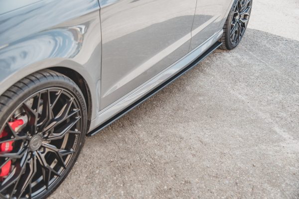 Audi RS3 8V Sportback - Lâminas para Embaladeiras STREET PRO | AURS38VCNC-SD2B | Produto Maxton Design distribuído por Unicartuning. Audi RS3 8V Sportback - Lâminas para Embaladeiras STREET PRO | AURS38VCNC-SD2B | Produto Maxton Design distribuído por Unicartuning.