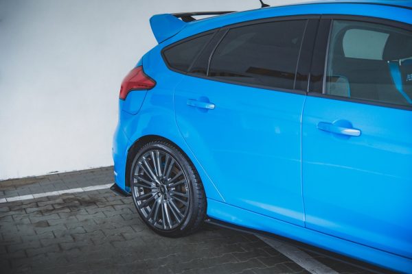 Ford Focus RS Mk3 - Lâminas para Embaladeiras STREET PRO | FOFO3RSCNC-SD1B | Produto Maxton Design distribuído por Unicartuning.