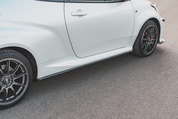 Toyota GR Yaris Mk4 - Lâminas para Embaladeiras STREET PRO | TOYA4GR4CNC-SD1B | Produto Maxton Design distribuído por Unicartuning. Toyota GR Yaris Mk4 - Lâminas para Embaladeiras STREET PRO | TOYA4GR4CNC-SD1B | Produto Maxton Design distribuído por Unicartuning.
