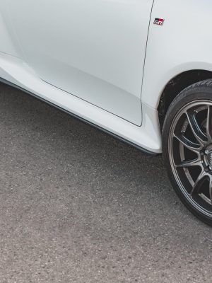 Toyota GR Yaris Mk4 - Lâminas para Embaladeiras STREET PRO | TOYA4GR4CNC-SD1BRB | Produto Maxton Design distribuído por Unicartuning.