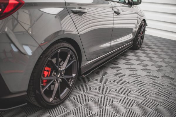 Hyundai I30 N - Lâminas para Embaladeiras STREET PRO V.2 | HYI303FNCNC-SD1B | Produto Maxton Design distribuído por Unicartuning. Hyundai I30 N - Lâminas para Embaladeiras STREET PRO V.2 | HYI303FNCNC-SD1B | Produto Maxton Design distribuído por Unicartuning.