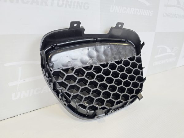 Seat Ibiza 6L (06-08) - Grelha Frontal Favo de Mel V (4)