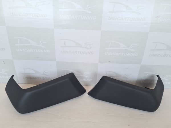 Range Rover Classic (71-94) – Conjunto de Cantos Para-choques (Trás) (2) Range Rover Classic (71-94) – Conjunto de Cantos Para-choques (Trás) (2)